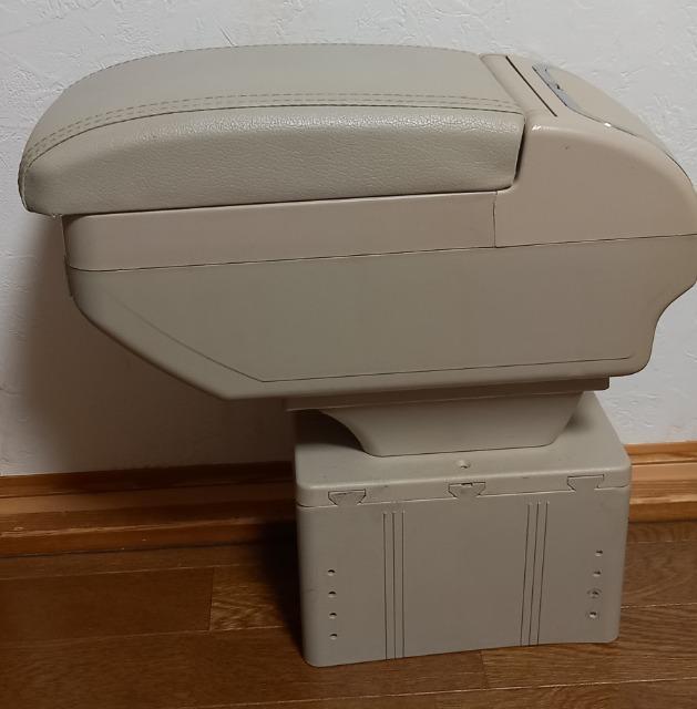 アームレスト コンソールボックス 綺麗 USB付き < 自動車/バイク アームレスト コンソールボックス 綺麗 USB付き < 自動車/バイク
