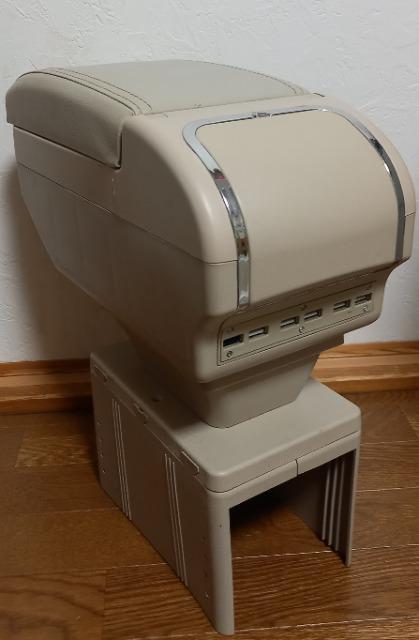 アームレスト コンソールボックス 綺麗 USB付き < 自動車/バイク アームレスト コンソールボックス 綺麗 USB付き < 自動車/バイク