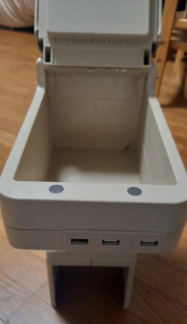 アームレスト コンソールボックス 綺麗 USB付き < 自動車/バイク アームレスト コンソールボックス 綺麗 USB付き < 自動車/バイク