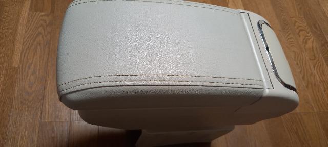 アームレスト コンソールボックス 綺麗 USB付き < 自動車/バイク アームレスト コンソールボックス 綺麗 USB付き < 自動車/バイク