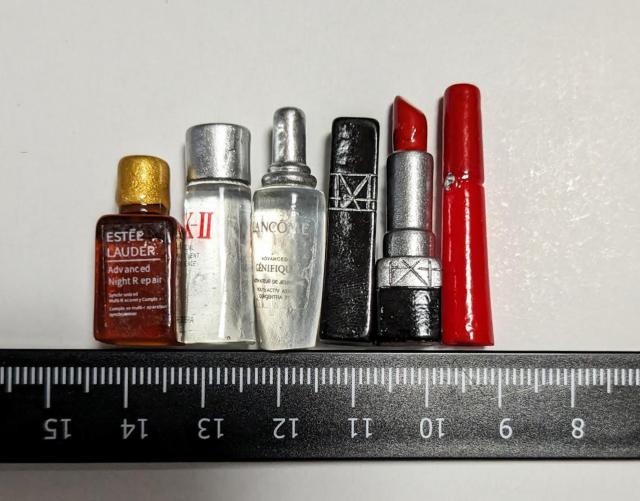 ミニチュア★メイクグッズ★化粧品セット★S-2★ランコム★エスティローダー★口紅★マスカラ★6種類セット★ドールハウス★ < おもちゃ  ミニチュア★メイクグッズ★化粧品セット★S-2★ランコム★エスティローダー★口紅★マスカラ★6種類セット★ドールハウス★ < おもちゃの