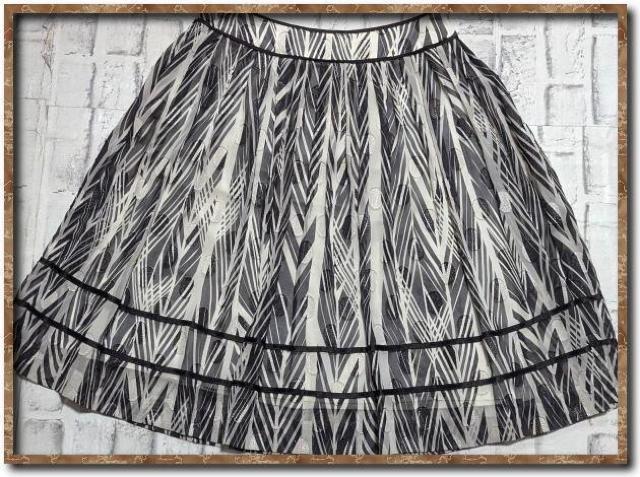 ピエスモンテ シフォンスカート < 女性ファッション  ピエスモンテ シフォンスカート < 女性ファッションの