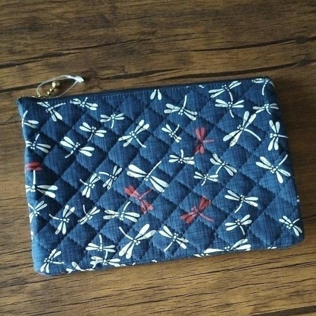 新品 ポーチ 紺 トンボ 14.5×20.5cm < 女性ファッション  新品 ポーチ 紺 トンボ 14.5×20.5cm  < 女性ファッションの