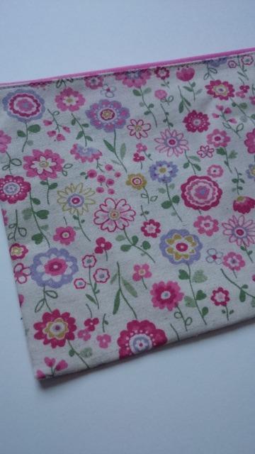 新品未使用☆ポーチ★キナリ×カラフル花柄☆ピンク系★ < 女性ファッション 新品未使用☆ポーチ★キナリ×カラフル花柄☆ピンク系★ < 女性ファッションの