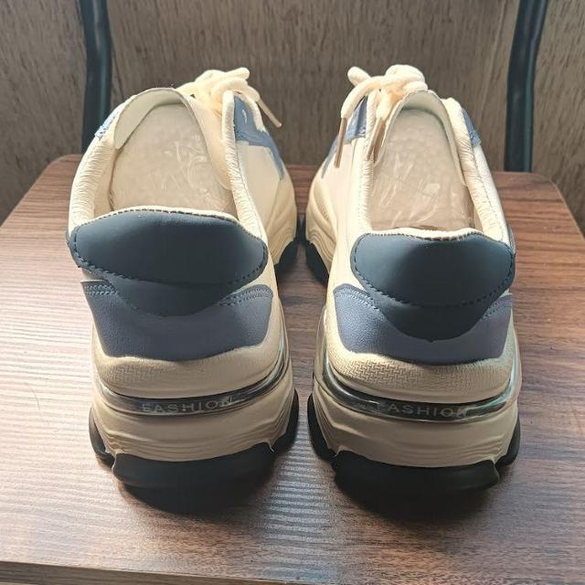 新品 23cm レディース スニーカー ホワイト シューズ 靴 身長アップ < 女性ファッション  新品 23cm レディース スニーカー ホワイト シューズ 靴 身長アップ < 女性ファッションの