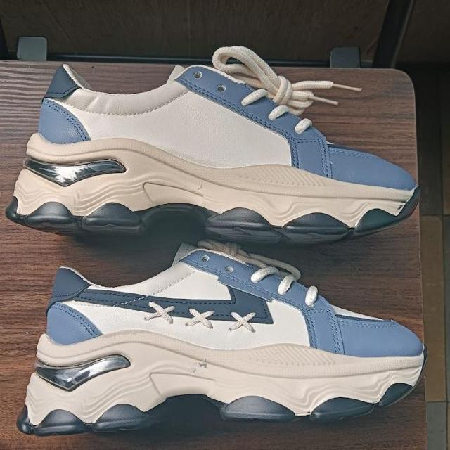 新品 23cm レディース スニーカー ホワイト シューズ 靴 身長アップ < 女性ファッション  新品 23cm レディース スニーカー ホワイト シューズ 靴 身長アップ < 女性ファッションの