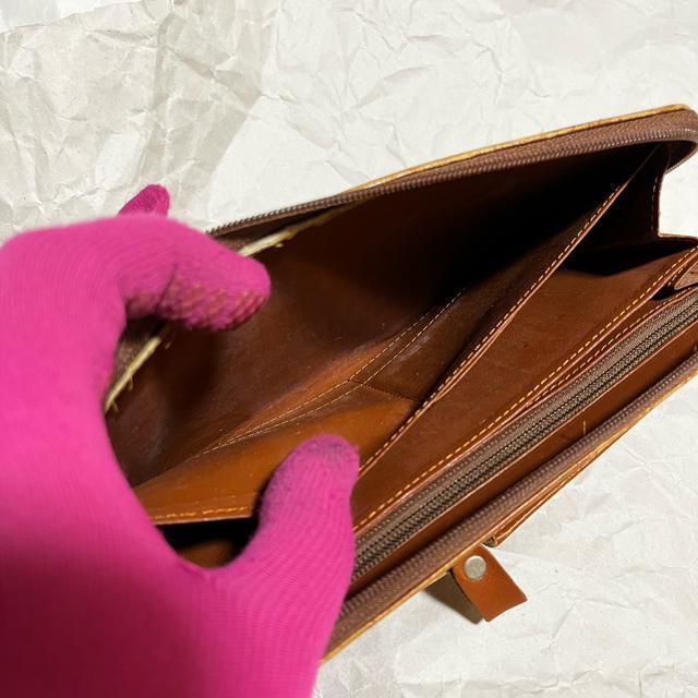 yROBERTA ROSSI / x^bVz Eht@Xi[ z  t@bV 