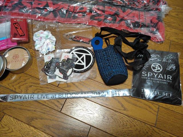 SPYAIR ライブ LIVE グッズ タオル 直筆サイン入り < タレントグッズ SPYAIR ライブ LIVE グッズ タオル 直筆サイン入り < タレントグッズの