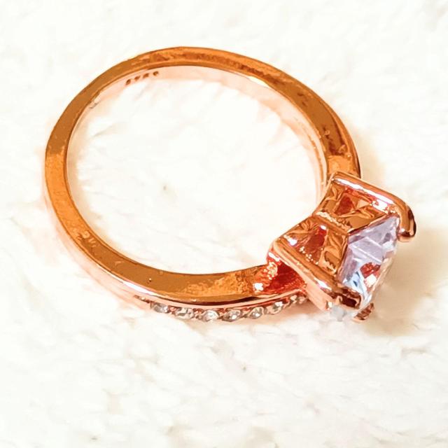 新品未使用!海外輸入宝石18kローズゴールド ハート ホワイトサファイアダイヤモンドリング < 女性アクセサリー/時計 新品未使用!海外輸入宝石18kローズゴールド ハート ホワイトサファイアダイヤモンドリング < 女性アクセサリー/時計の