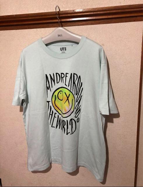 ユニクロ UT アンドレ・サライバ コラボ UT ロゴプリント Tシャツ L < ブランド  ユニクロ UT アンドレ・サライバ コラボ UT ロゴプリント Tシャツ L  < ブランドの