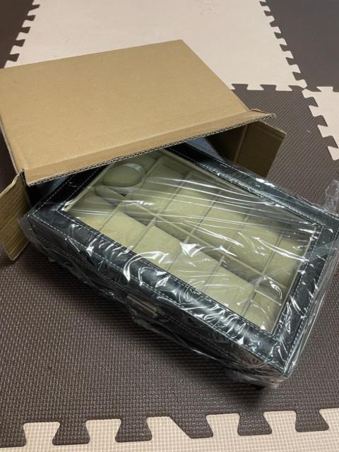 *送料無料★ 腕時計 収納ケース 12本 レザー調 やわらかクッション < 男性アクセサリー/時計  *送料無料★ 腕時計 収納ケース 12本 レザー調 やわらかクッション < 男性アクセサリー/時計の