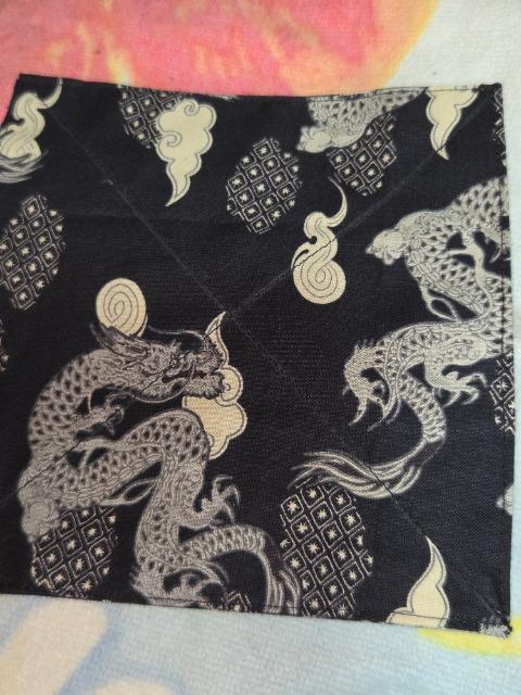 ★新品黒×雲龍和柄コースター2枚セット < キッズ/ベビー  ★新品黒×雲龍和柄コースター2枚セット < キッズ/ベビーの