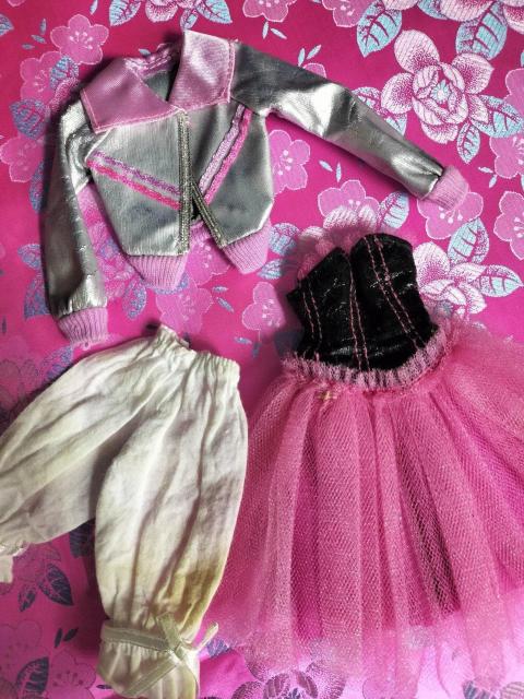 ジェニー、バービー、モモコsizeのアウトフィット多数セット < おもちゃ ジェニー、バービー、モモコsizeのアウトフィット多数セット < おもちゃの