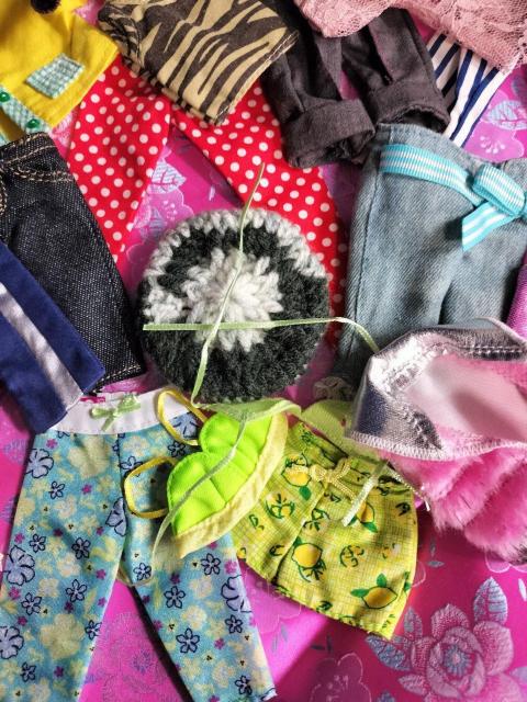 ジェニー、バービー、モモコsizeのアウトフィット多数セット < おもちゃ ジェニー、バービー、モモコsizeのアウトフィット多数セット < おもちゃの