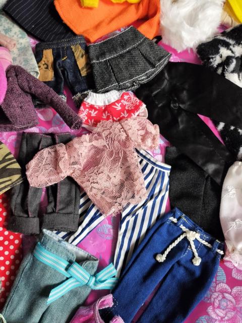 ジェニー、バービー、モモコsizeのアウトフィット多数セット < おもちゃ ジェニー、バービー、モモコsizeのアウトフィット多数セット < おもちゃの