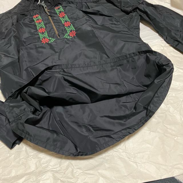 【ヴィンテージ】【Sun Valley / サンバレー】 ナイロンジャケット 黒 長袖 刺繍 希少 < 男性ファッション  【ヴィンテージ】【Sun Valley / サンバレー】 ナイロンジャケット 黒 長袖 刺繍 希少 < 男性ファッションの