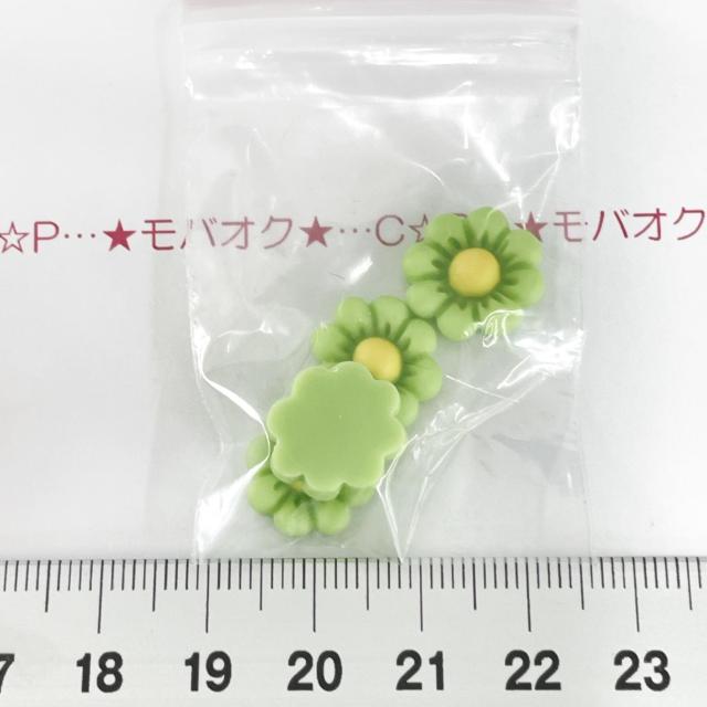 7*蓄光お花のデコパーツ 18 < 香水/コスメ/ネイル  7*蓄光お花のデコパーツ 18  < 香水/コスメ/ネイルの