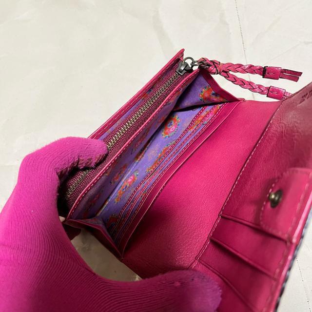 【高級感】ANNA SUI アナスイ 二つ折り財布 花柄 型押し L字ファスナー < ブランド 【高級感】ANNA SUI アナスイ 二つ折り財布 花柄 型押し L字ファスナー < ブランドの