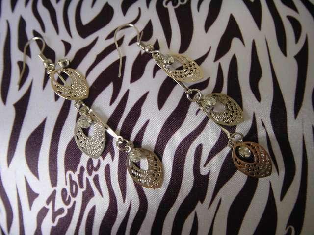 インド風ロングピアス【限@ 送料込】 < 女性アクセサリー/時計  インド風ロングピアス【限@ 送料込】 < 女性アクセサリー/時計の