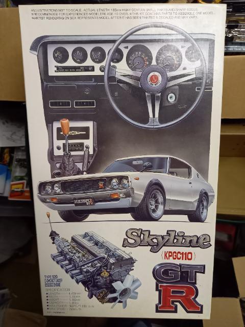 フジミ 1 : 24 ケンメリGT-R メタルエンジン付き < ホビー  フジミ 1 : 24 ケンメリGT-R メタルエンジン付き  < ホビーの