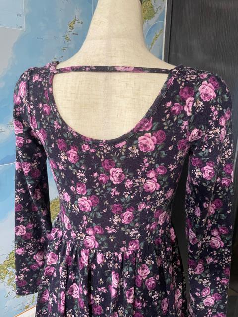 SHAKE SHAKE 花柄ワンピース 可愛い フリーサイズ < ブランド SHAKE SHAKE 花柄ワンピース 可愛い フリーサイズ < ブランドの