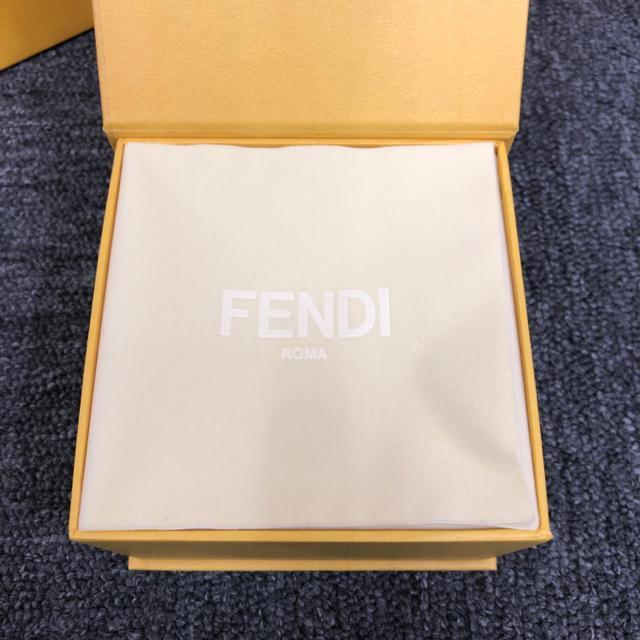  FENDI tFfB ob^ wANbv  uh 