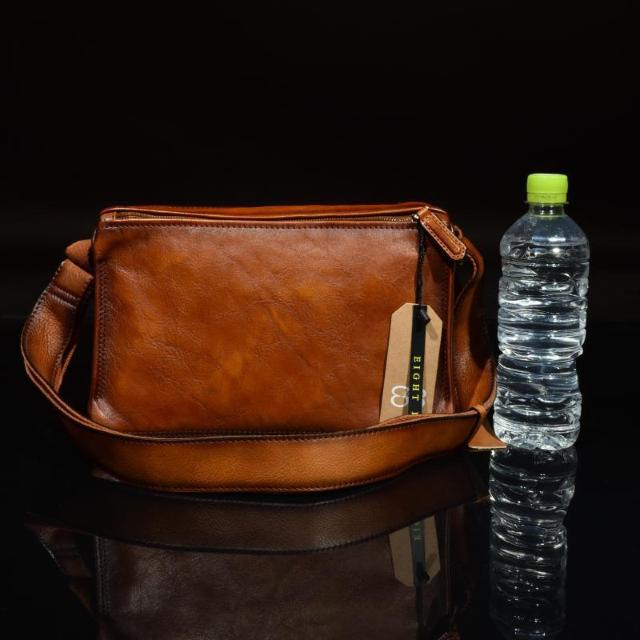 ◆DORUVA あぶり系 牛本革長方形ショルダーバッグ ブラウン 斜め掛け レザー◆茶k16 < 男性ファッション  ◆DORUVA あぶり系 牛本革長方形ショルダーバッグ ブラウン 斜め掛け レザー◆茶k16 < 男性ファッションの