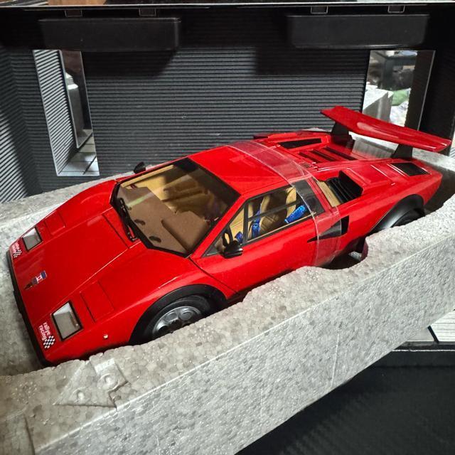 絶版新品未展示品 オートアート 1/18 ランボルギーニカウンタックLP500S < ホビー  絶版新品未展示品 オートアート 1/18 ランボルギーニカウンタックLP500S < ホビーの
