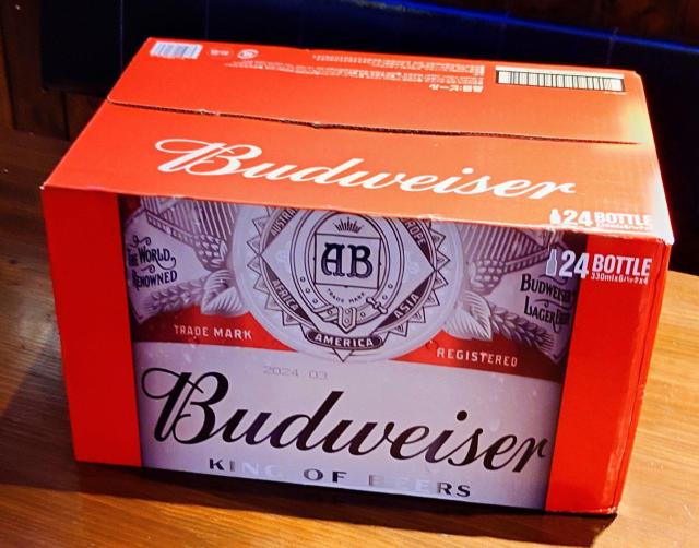 空瓶★バドワイザー★Budweiser★王冠付き★ハンドメイド★素材★工作用★ガラスアート★小道具★オブジェ★インテリア★送料無料 < ペット/手芸/園芸  空瓶★バドワイザー★Budweiser★王冠付き★ハンドメイド★素材★工作用★ガラスアート★小道具★オブジェ★インテリア★送料無料 < ペット/手芸/園芸の