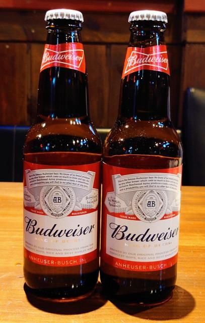 空瓶★バドワイザー★Budweiser★王冠付き★ハンドメイド★素材★工作用★ガラスアート★小道具★オブジェ★インテリア★送料無料 < ペット/手芸/園芸  空瓶★バドワイザー★Budweiser★王冠付き★ハンドメイド★素材★工作用★ガラスアート★小道具★オブジェ★インテリア★送料無料 < ペット/手芸/園芸の