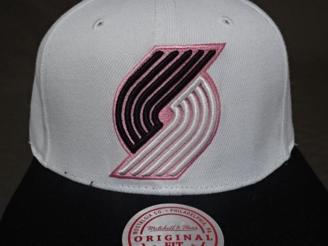 【Mitchell & Ness】 NBA トレイルブレイザーズ  ロゴ キャップ 白 < 男性ファッション  【Mitchell & Ness】 NBA トレイルブレイザーズ  ロゴ キャップ 白 < 男性ファッションの