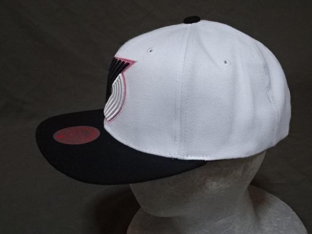 【Mitchell & Ness】 NBA トレイルブレイザーズ  ロゴ キャップ 白 < 男性ファッション  【Mitchell & Ness】 NBA トレイルブレイザーズ  ロゴ キャップ 白 < 男性ファッションの