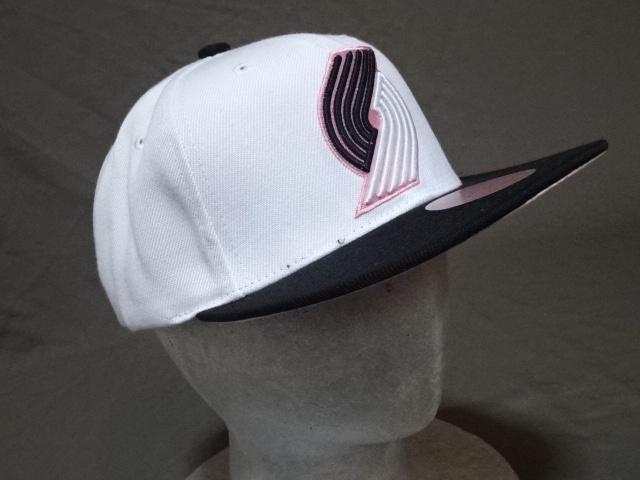 【Mitchell & Ness】 NBA トレイルブレイザーズ  ロゴ キャップ 白 < 男性ファッション  【Mitchell & Ness】 NBA トレイルブレイザーズ  ロゴ キャップ 白 < 男性ファッションの