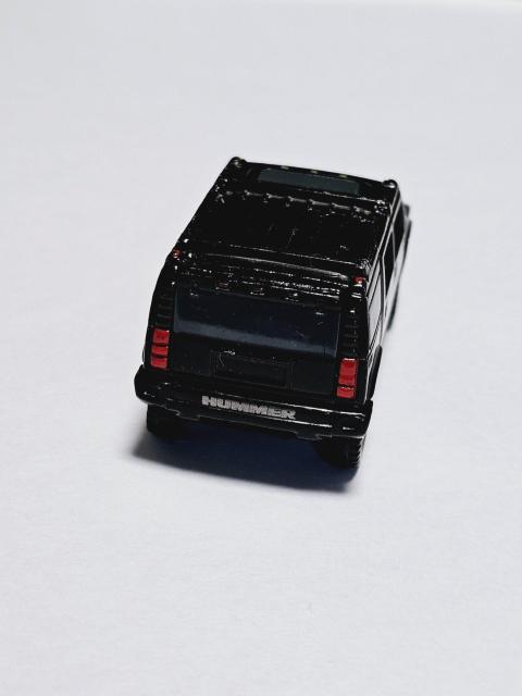 g~J n}[  TOMICA HUMMER H2 TM GM  zr[ 