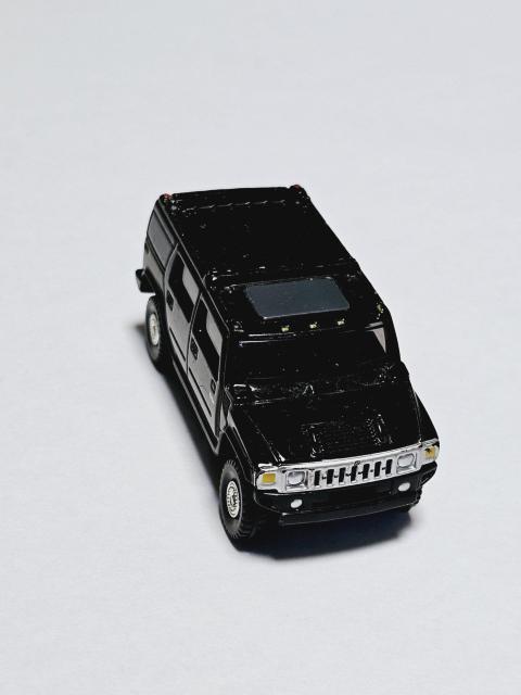 g~J n}[  TOMICA HUMMER H2 TM GM  zr[ 