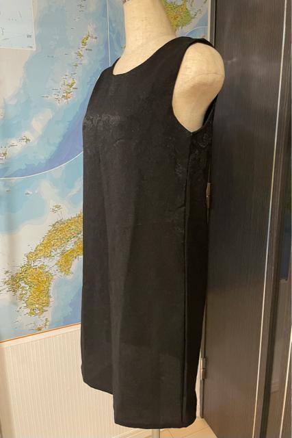 黒のノースリーブひざ丈ワンピース < 女性ファッション  黒のノースリーブひざ丈ワンピース < 女性ファッションの