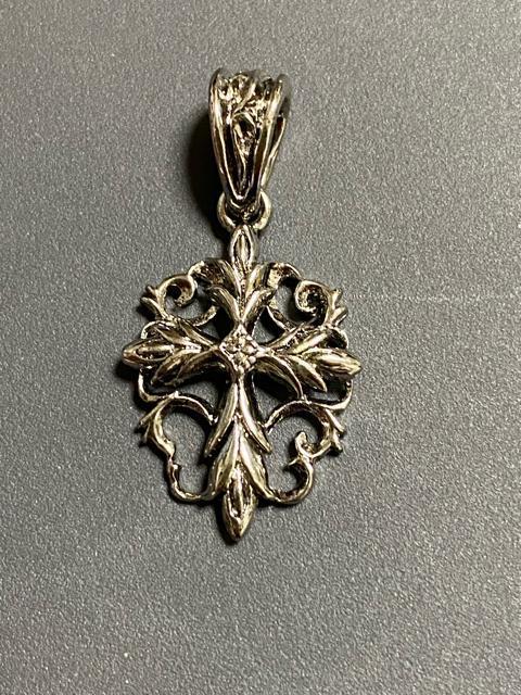 �V�i�@�y���_���g�@�A�N�Z�T���[�@�l�b�N���X