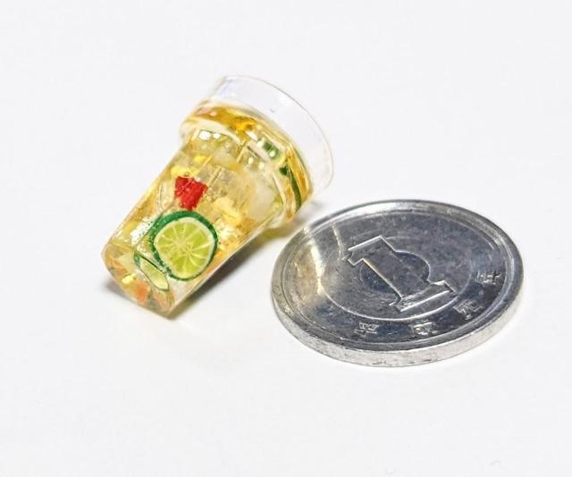 ミニチュア★スターバックス★レモネード★シール無し・シール別添えも対応可能です★リカちゃんやシルバ二アなどに★ドールハウスに★ < おもちゃ ミニチュア★スターバックス★レモネード★シール無し・シール別添えも対応可能です★リカちゃんやシルバ二アなどに★ドールハウスに★ < おもちゃの