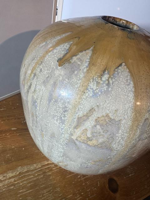 在銘 大型壺 花器 陶芸作品 1987年作 自然釉 景色壺 飾り壺 < インテリア/ライフ 在銘 大型壺 花器 陶芸作品 1987年作 自然釉 景色壺 飾り壺 < インテリア/ライフの