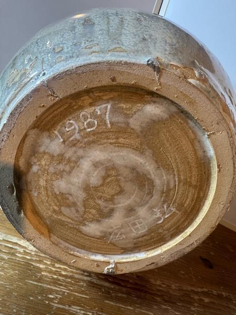 在銘 大型壺 花器 陶芸作品 1987年作 自然釉 景色壺 飾り壺 < インテリア/ライフ 在銘 大型壺 花器 陶芸作品 1987年作 自然釉 景色壺 飾り壺 < インテリア/ライフの