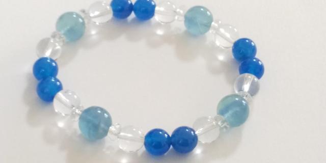 定形外無料*ブルーフローライト・青瑪瑙・水晶*天然石ブレス < 女性アクセサリー/時計 定形外無料*ブルーフローライト・青瑪瑙・水晶*天然石ブレス < 女性アクセサリー/時計の