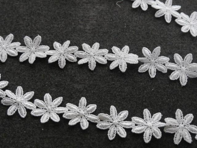 花モチーフ ケミカルレース 白 20mm幅 1m モチーフ50個分 < ペット/手芸/園芸  花モチーフ ケミカルレース 白 20mm幅 1m モチーフ50個分  < ペット/手芸/園芸の