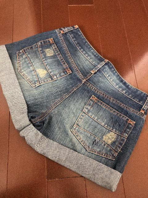 新品〈デニムショートパンツ〉ANITA ARENBERG/アニタアレンバーグ(ダメージ)Mサイズ < 女性ファッション  新品〈デニムショートパンツ〉ANITA ARENBERG/アニタアレンバーグ(ダメージ)Mサイズ < 女性ファッションの