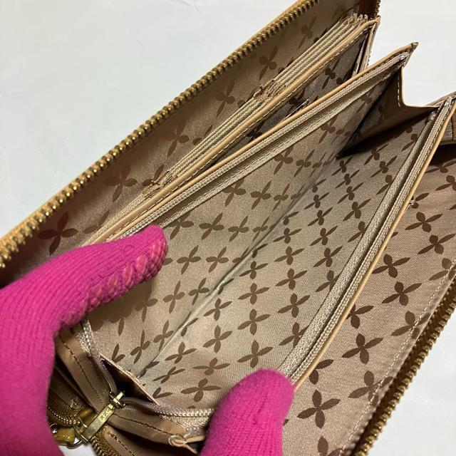【Chiocciola / キオッチョラ】 レザー / ラウンドジップ 長財布 < 女性ファッション  【Chiocciola / キオッチョラ】 レザー / ラウンドジップ 長財布 < 女性ファッションの