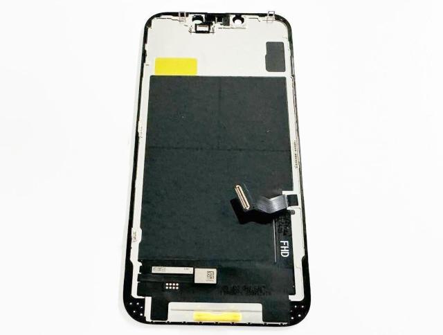 iPhone 14 �t�����g�p�l��