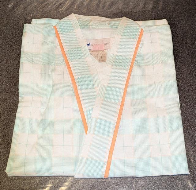 ナガイレーベン 男女兼用患者衣じんべい型 グリーン M 上下セット 中古 クリーニング済 保管品 検診衣 入院着 寝間着 介護 < ヘルス/ビューティー ナガイレーベン 男女兼用患者衣じんべい型 グリーン M 上下セット 中古 クリーニング済 保管品 検診衣 入院着 寝間着 介護 < ヘルス/ビューティーの