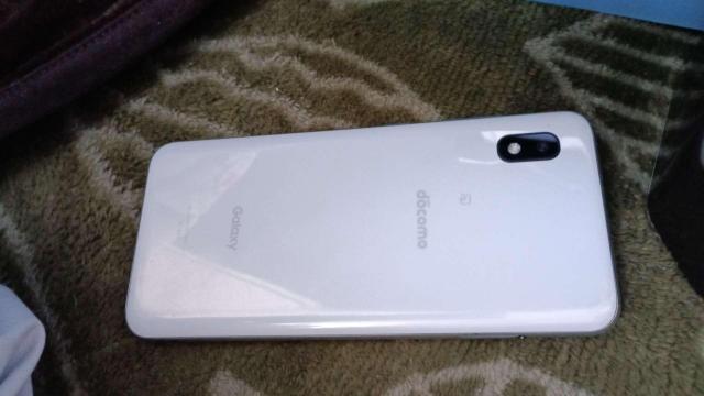 docomo Galaxy �X�}�[�g�t�H�� �z���C�g �{�� ���Õi  �� �Ɠd/AV�� 