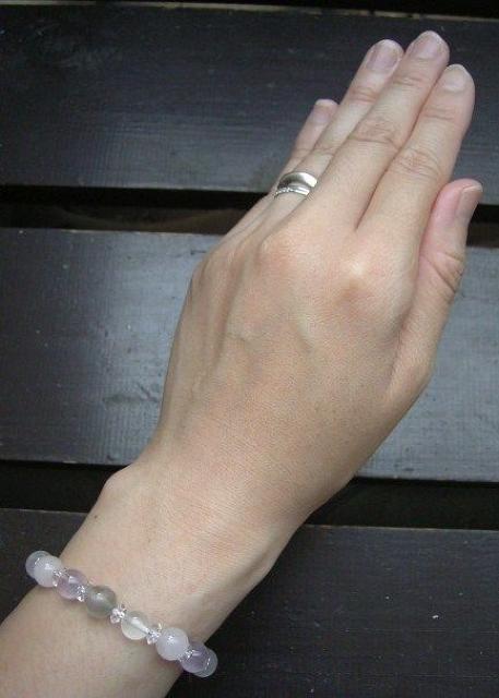 ローズクォーツxラベンダーアメジストxミルキークォーツ < 女性アクセサリー/時計 ローズクォーツxラベンダーアメジストxミルキークォーツ < 女性アクセサリー/時計の