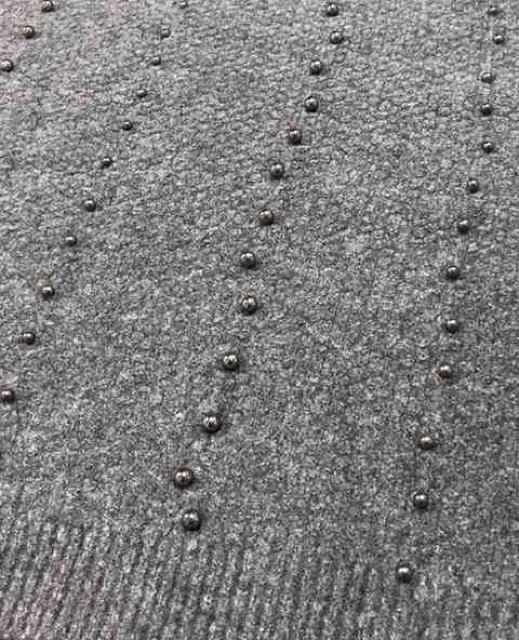 ストラディバリウス〓メタルボールBIGニットセーター〓グレー(L)新品 < ブランド ストラディバリウス〓メタルボールBIGニットセーター〓グレー(L)新品 < ブランドの