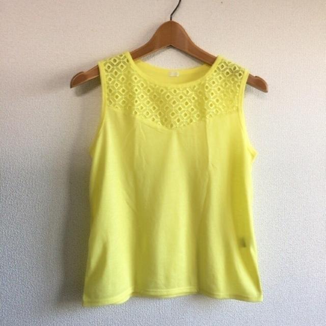 ◆GU/ジーユー◆胸上切替ノースリトップス★イエローM*タンクトップ♪ < ブランド ◆GU/ジーユー◆胸上切替ノースリトップス★イエローM*タンクトップ♪ < ブランドの
